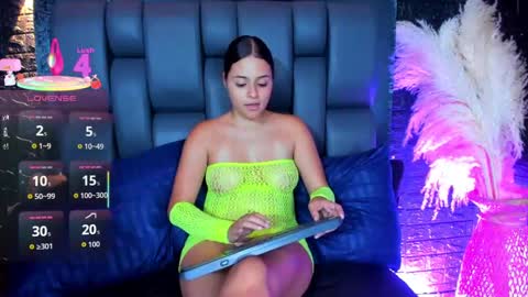 maraa_rivera online show from November 21, 8:40 pm
