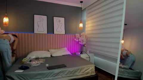 Mara  online show from November 9, 7:12 pm