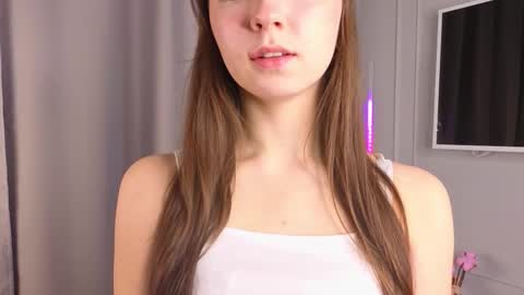 Mary online show from December 4, 3:32 pm