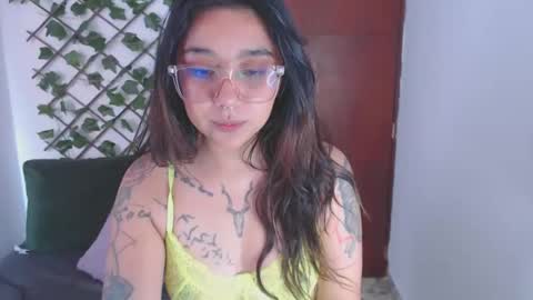 Snapshot of marce_bunny chatting on September 15, 5:46 pm Marcela  online show from September 15, 5:46 pm