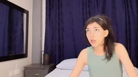 Snapshot of marcelaa_fox chatting on December 3, 8:06 pm Marcela online show from December 3, 8:06 pm