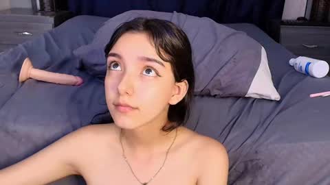 Snapshot of marcelaa_fox chatting on December 6, 8:15 am Marcela online show from December 6, 8:15 am