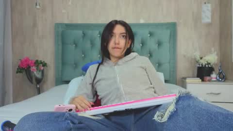 Snapshot of marcelaa_fox chatting on September 20, 9:16 pm Marcela online show from September 20, 9:16 pm