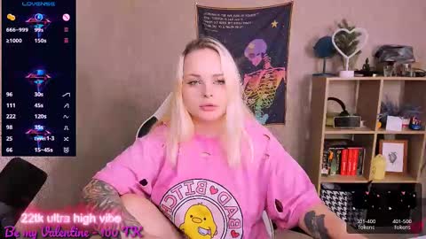 Snapshot of marcelinepeach chatting on February 14, 1:08 pm Sara online show from February 14, 1:08 pm