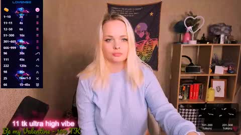 Snapshot of marcelinepeach chatting on February 15, 2:55 pm Sara online show from February 15, 2:55 pm