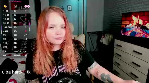 Snapshot of marcelinepeach chatting on June 14, 2:24 am Sara online show from June 14, 2:24 am