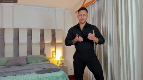 Snapshot of marcelo_costa_ chatting on February 14, 1:23 am Marcelo Costa online show from February 14, 1:23 am