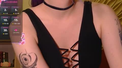 Snapshot of marci_n chatting on October 5, 9:13 pm marci_n online show from October 5, 9:13 pm