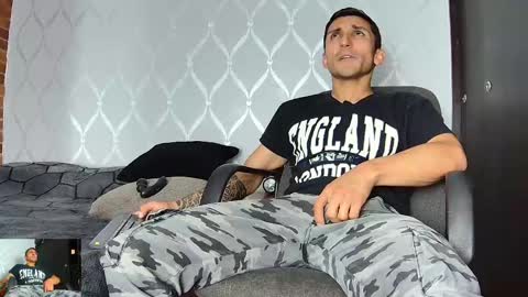 Snapshot of marckmuscle chatting on March 5, 1:52 am Marck Independent model online show from March 5, 1:52 am