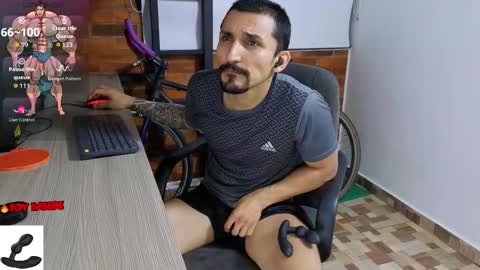 Snapshot of marckmuscle chatting on October 10, 2:32 am Marck Independent model online show from October 10, 2:32 am