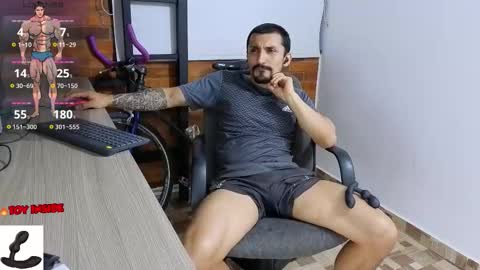 Snapshot of marckmuscle chatting on October 21, 1:50 am Marck Independent model online show from October 21, 1:50 am
