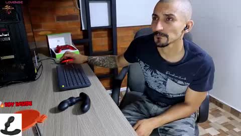 Marck  Independent model  online show from December 17, 2:17 am