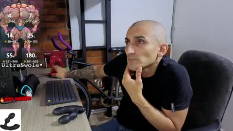 Marck  Independent model  online show from April 5, 3:04 am