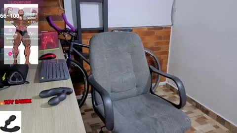 Marck  Independent model  online show from April 21, 1:42 am