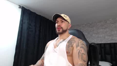 Snapshot of marco_donaruma chatting on January 16, 11:04 am marco donaruma online show from January 16, 11:04 am