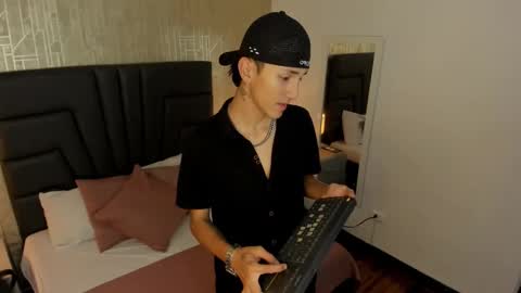 marcus_cartter online show from March 7, 1:19 pm