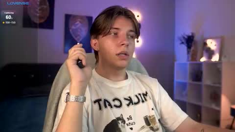 Snapshot of marcus_euphoria chatting on September 30, 1:27 pm Marcus online show from September 30, 1:27 pm