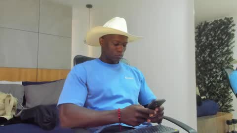 Snapshot of marcusblack_ chatting on May 5, 11:29 am Marcusssss online show from May 5, 11:29 am