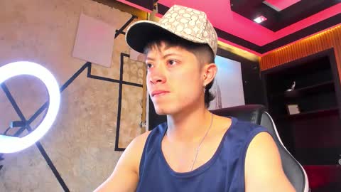 Snapshot of marcuscollins1_ chatting on December 1, 1:27 pm Marcus online show from December 1, 1:27 pm