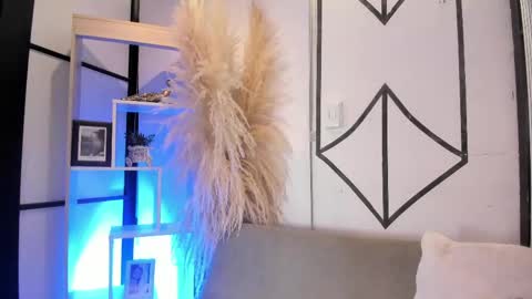Snapshot of marcuscollins1_ chatting on May 6, 1:49 pm Marcus online show from May 6, 1:49 pm