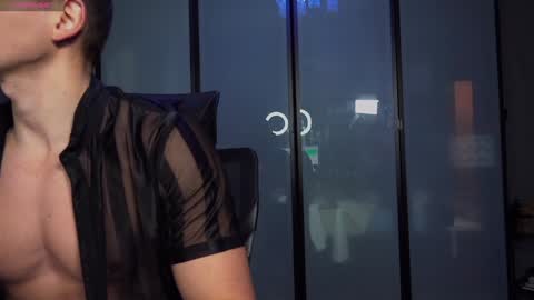 Snapshot of marcusdiamond chatting on February 3, 4:31 pm Marcus Diamond online show from February 3, 4:31 pm