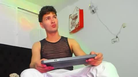 Snapshot of marcusfire_2 chatting on May 1, 10:58 pm Marcus Independent Model online show from May 1, 10:58 pm