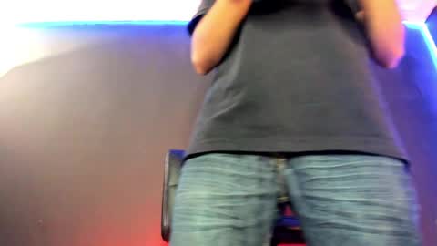 Snapshot of marcusgrayy chatting on April 8, 11:21 am Marcus online show from April 8, 11:21 am