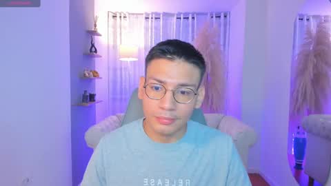 Snapshot of marcuswildx chatting on October 1, 11:27 am marcus online show from October 1, 11:27 am