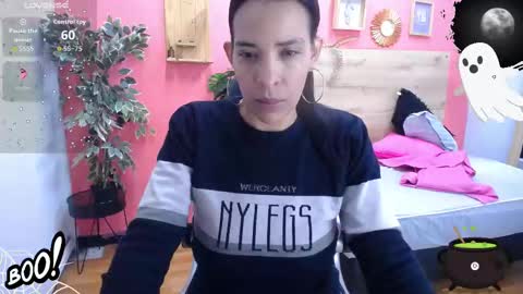 Snapshot of margare_scarlett chatting on October 2, 12:01 pm margare_scarlett online show from October 2, 12:01 pm