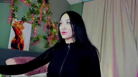 Margaret Clark online show from April 21, 11:38 am