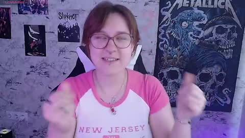 Snapshot of margaret_red chatting on May 20, 1:28 pm Margaret online show from May 20, 1:28 pm