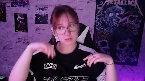 Snapshot of margaret_red chatting on May 22, 5:29 pm Margaret online show from May 22, 5:29 pm
