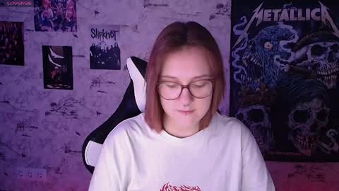 Snapshot of margaret_red chatting on May 26, 6:15 pm Margaret online show from May 26, 6:15 pm