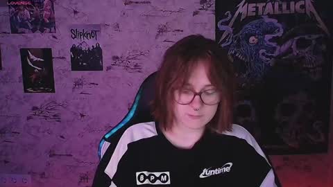 Snapshot of margaret_red chatting on June 4, 8:59 pm Margaret online show from June 4, 8:59 pm