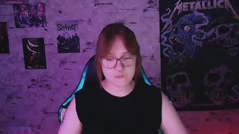 Snapshot of margaret_red chatting on June 5, 7:19 pm Margaret online show from June 5, 7:19 pm