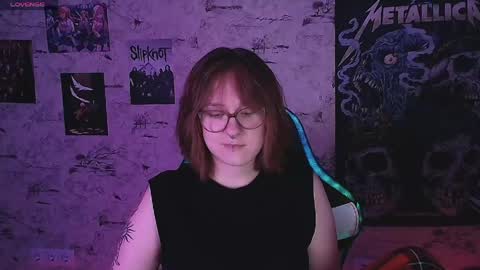 Snapshot of margaret_red chatting on June 6, 7:07 pm Margaret online show from June 6, 7:07 pm