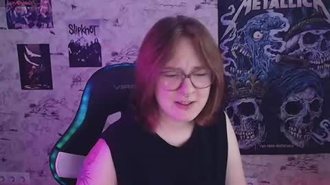 Snapshot of margaret_red chatting on June 12, 2:27 pm Margaret online show from June 12, 2:27 pm