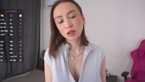 Snapshot of margarethowell chatting on May 19, 6:09 am Margaret online show from May 19, 6:09 am