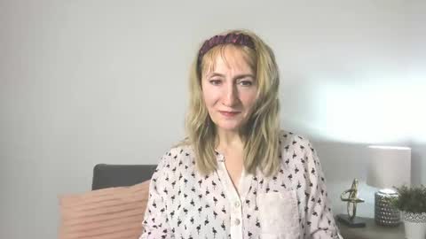 Snapshot of margaretmature chatting on February 12, 4:33 pm margaretmature online show from February 12, 4:33 pm