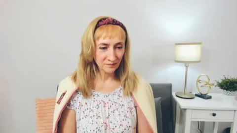 Snapshot of margaretmature chatting on February 14, 1:18 pm margaretmature online show from February 14, 1:18 pm