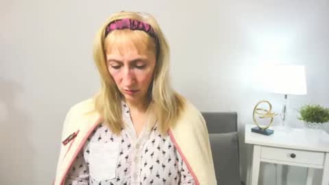 Snapshot of margaretmature chatting on February 19, 4:33 pm margaretmature online show from February 19, 4:33 pm