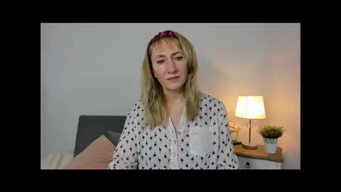 Snapshot of margaretmature chatting on March 6, 7:43 pm margaretmature online show from March 6, 7:43 pm