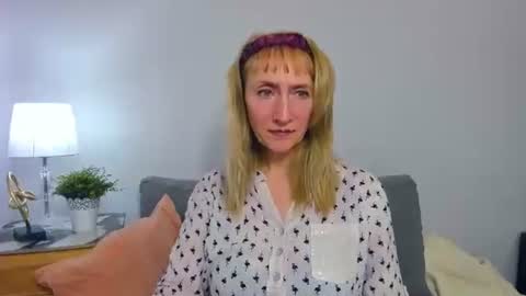 Snapshot of margaretmature chatting on March 10, 4:35 pm margaretmature online show from March 10, 4:35 pm