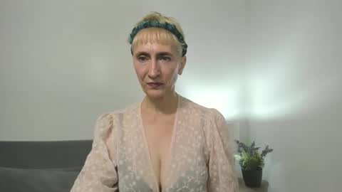 Snapshot of margaretmature chatting on September 12, 12:05 pm margaretmature online show from September 12, 12:05 pm