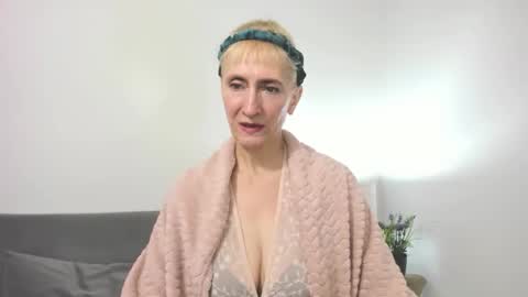 Snapshot of margaretmature chatting on October 10, 12:48 pm margaretmature online show from October 10, 12:48 pm