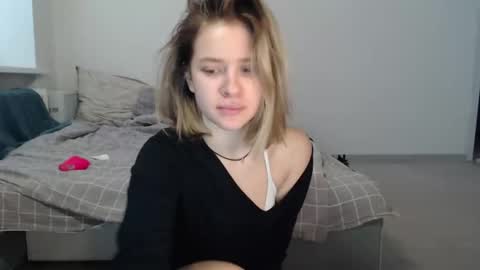 Snapshot of margaretstrein chatting on January 9, 8:34 am Alex and Jane online show from January 9, 8:34 am