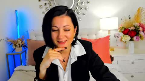 Snapshot of margobloom chatting on May 3, 7:36 am Margo online show from May 3, 7:36 am