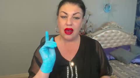 margokinglady online show from May 16, 6:43 am