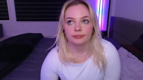 margot_robbie7 online show from January 13, 1:00 am