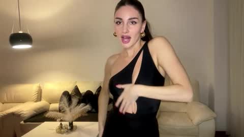 Margot online show from October 25, 7:30 pm